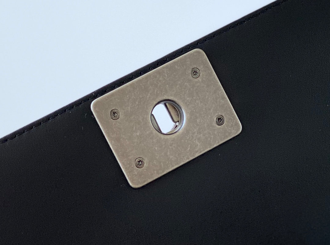 Chanel Leboy Mini-黑色胎牛皮-復古銀扣