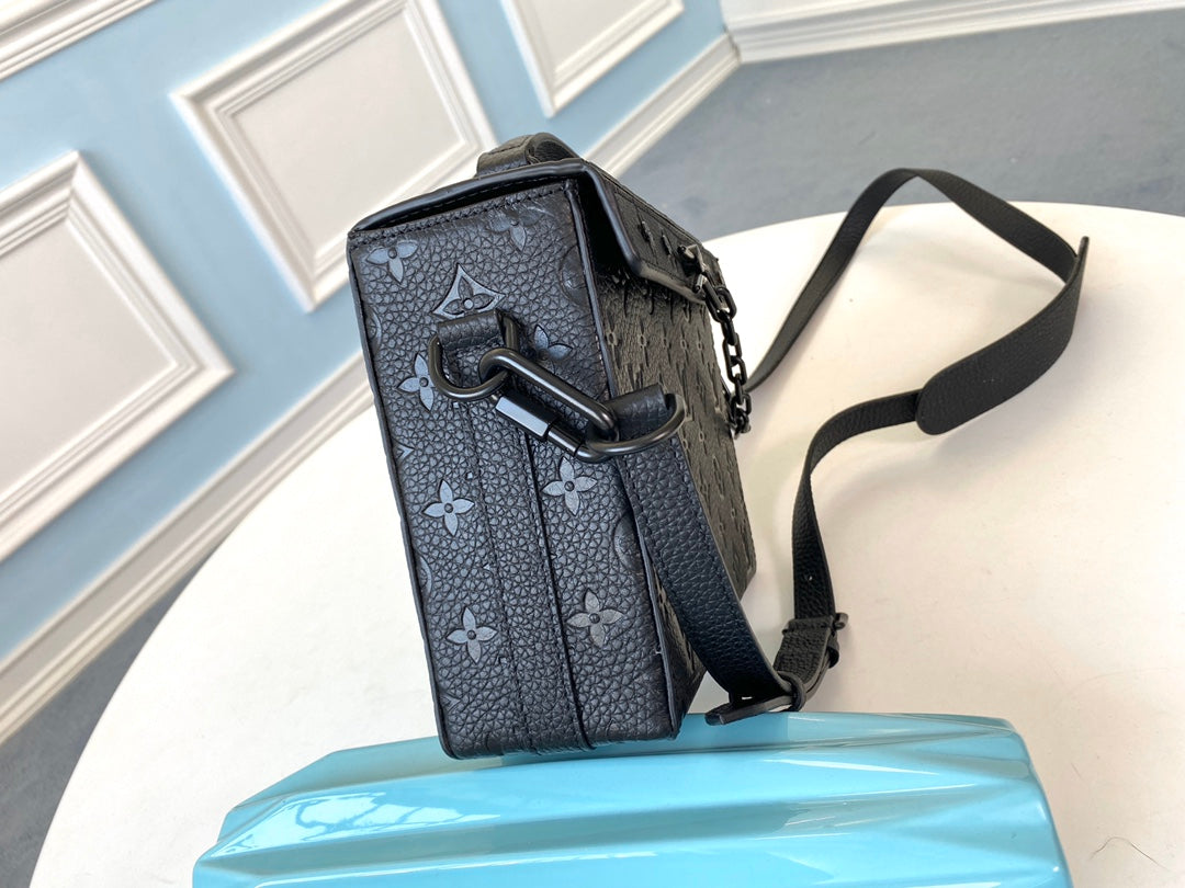 M61117 路L家-MINI SOFT TRUNK 手袋 黑色