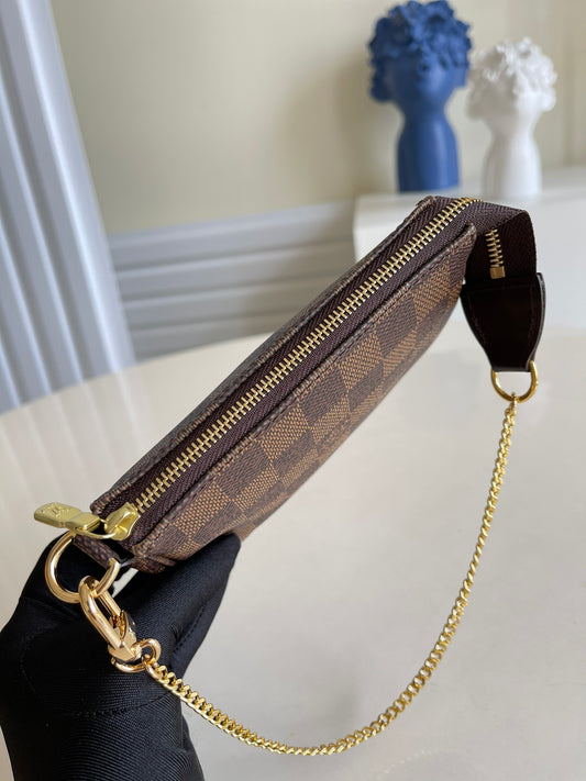 LV M58010咖格 MINI POCHETTE ACCESSORIES 小手袋