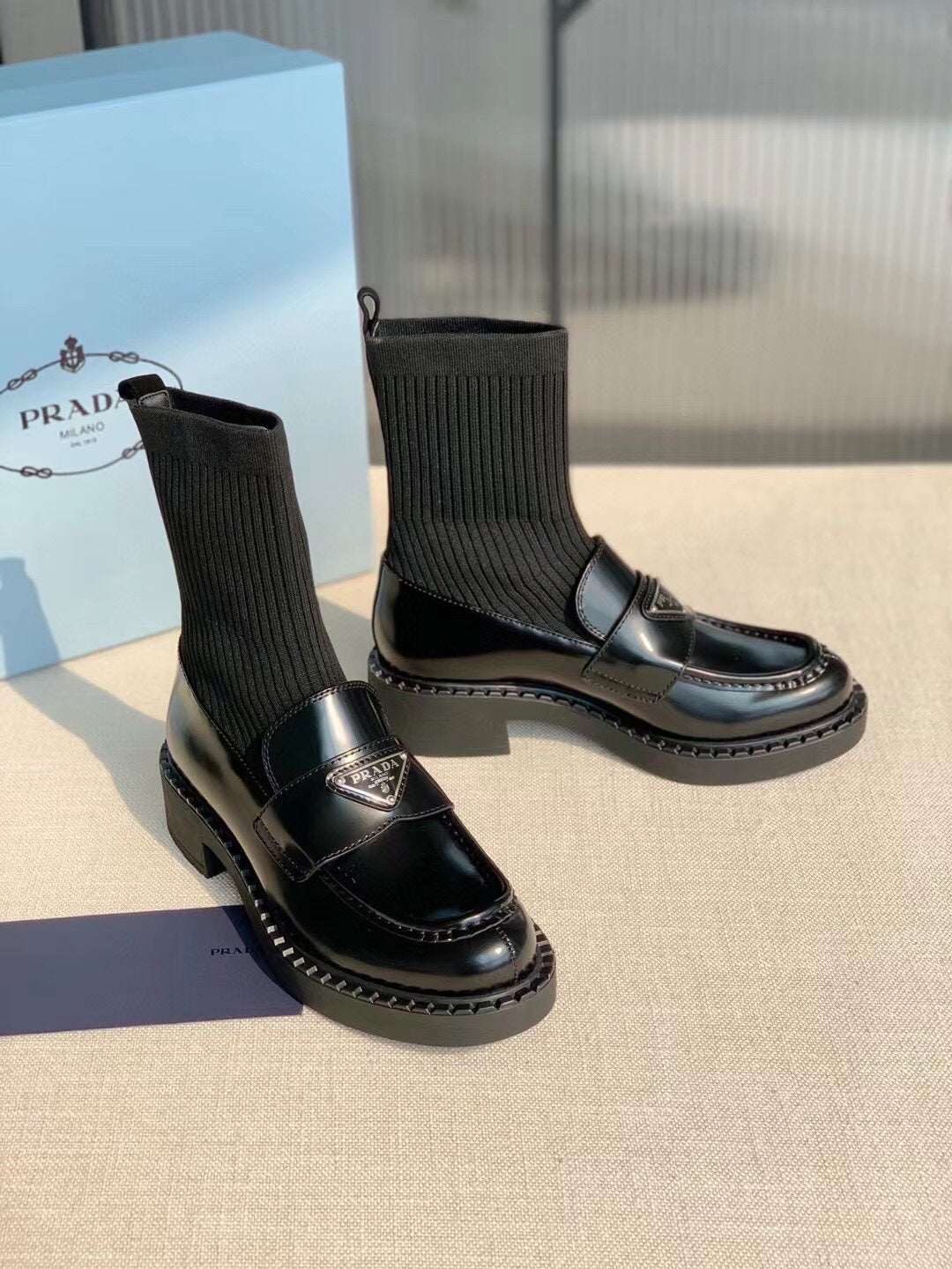Prada鞋-Prada 經典襪靴 樂福鞋（黑）