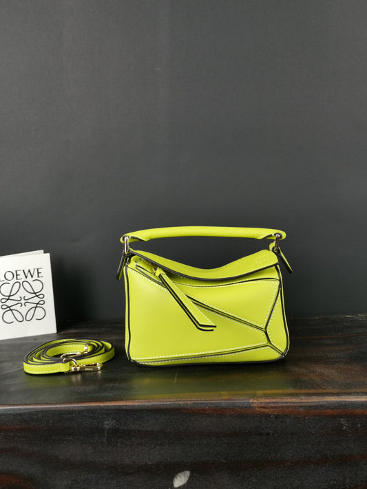 羅L威-Puzzle bag mini 小牛皮