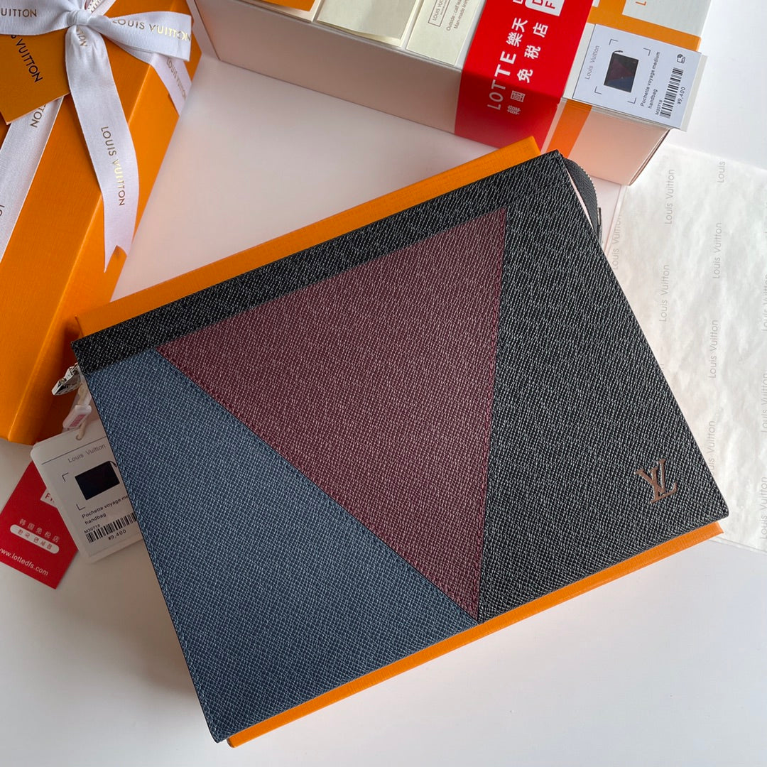 LV M30718 手拿包