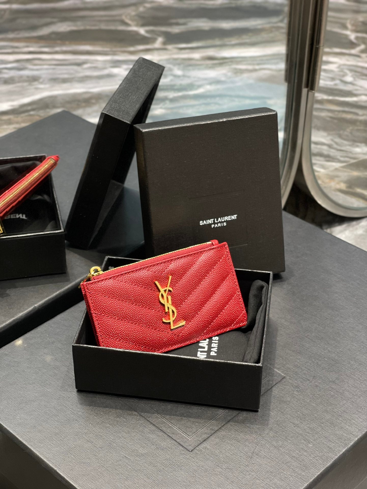 YSL 新品卡包_紅色金扣