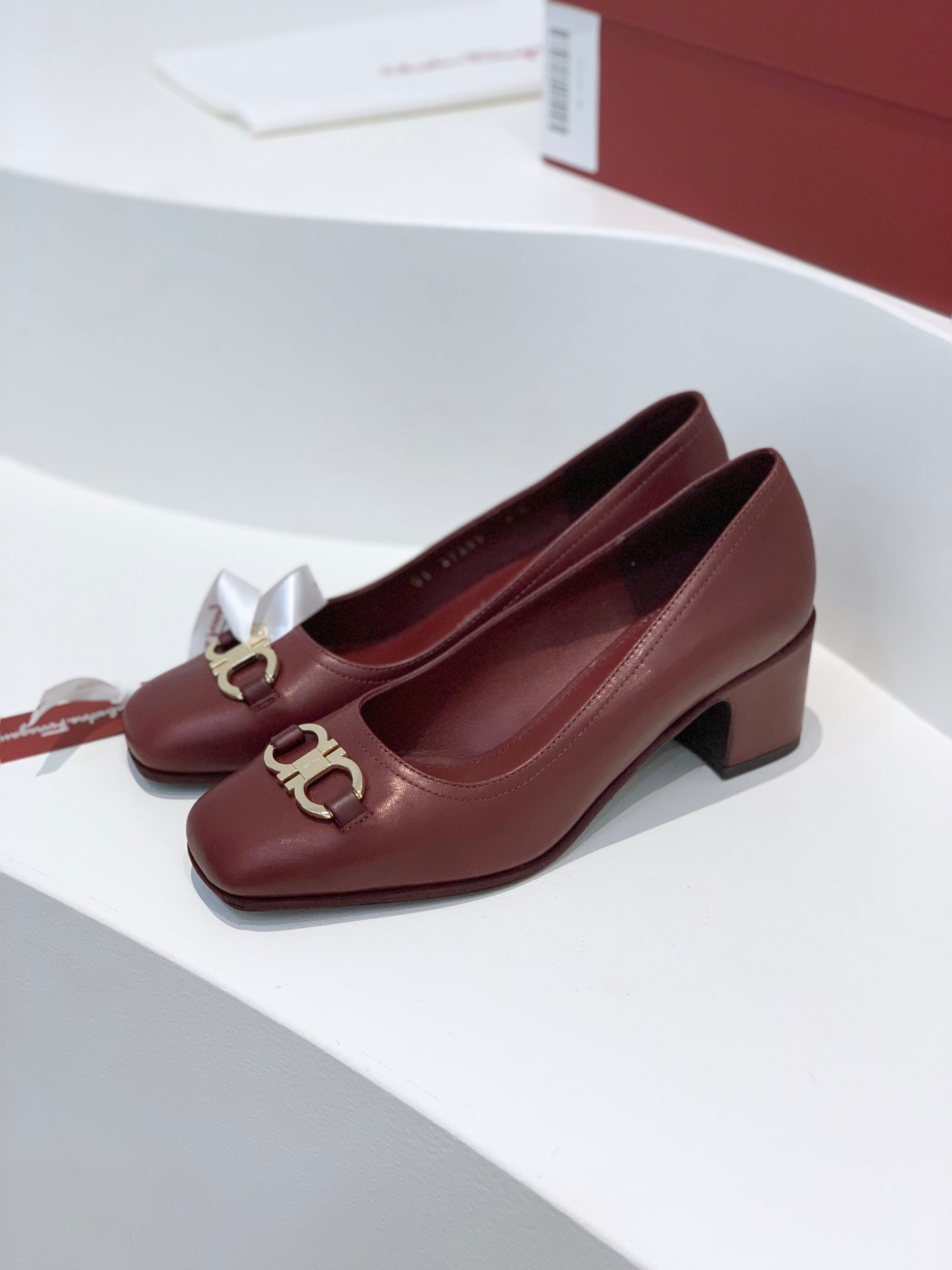 Salvatore Ferragamo鞋-菲拉格慕 馬蹄扣 小方頭 低跟鞋