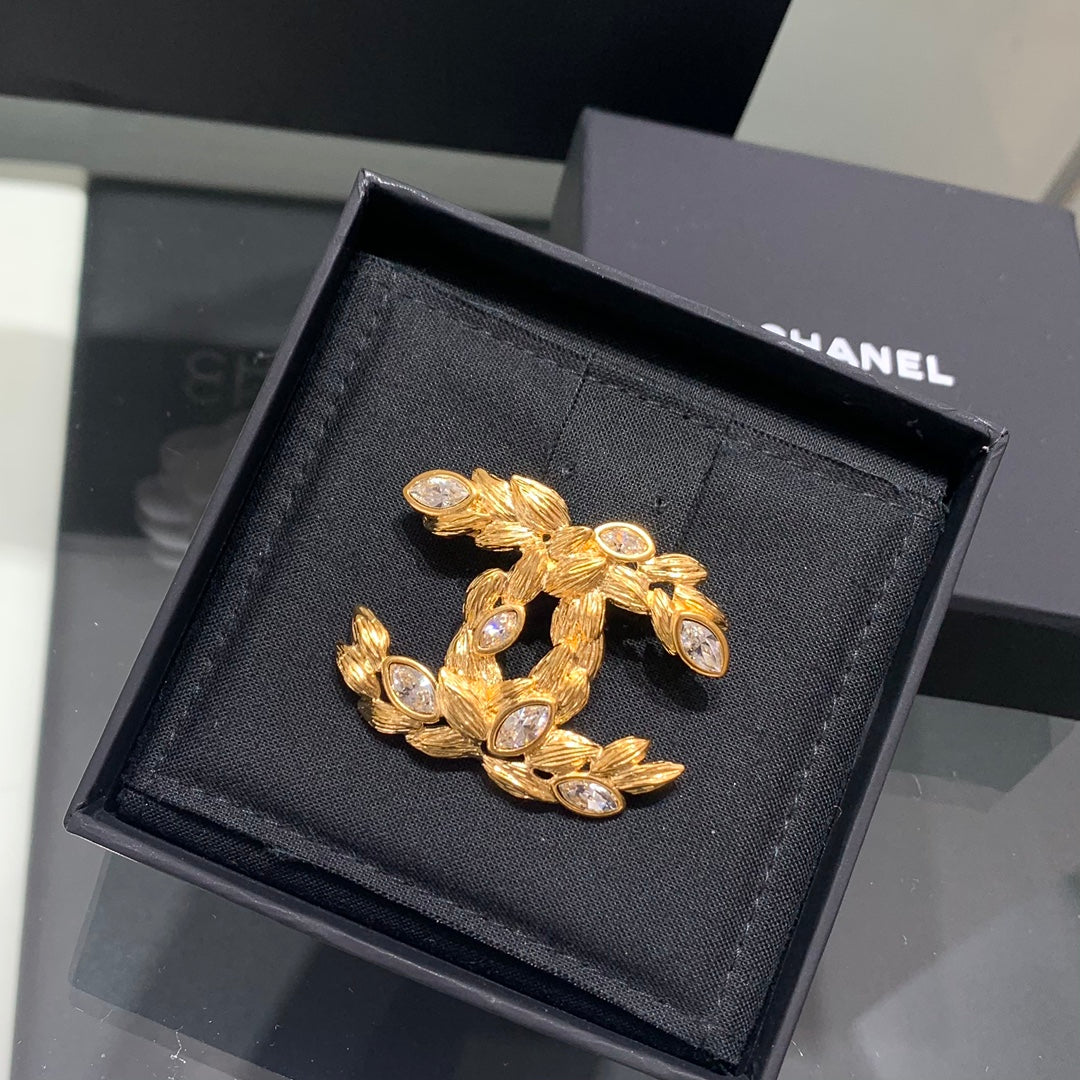 Chanel 胸針