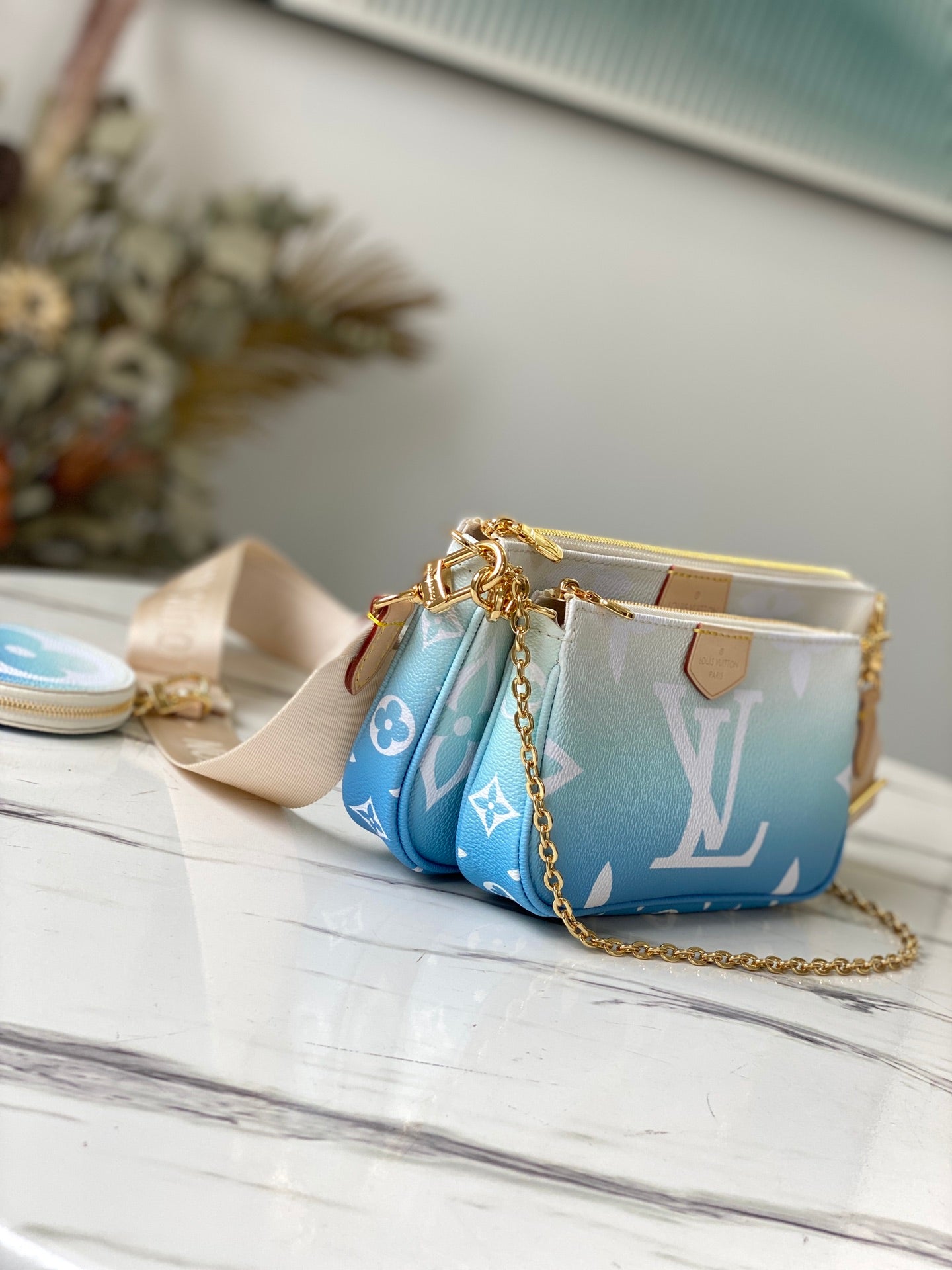 M57633 路L家-Multi Pochette Accessoires 手袋 三合一包