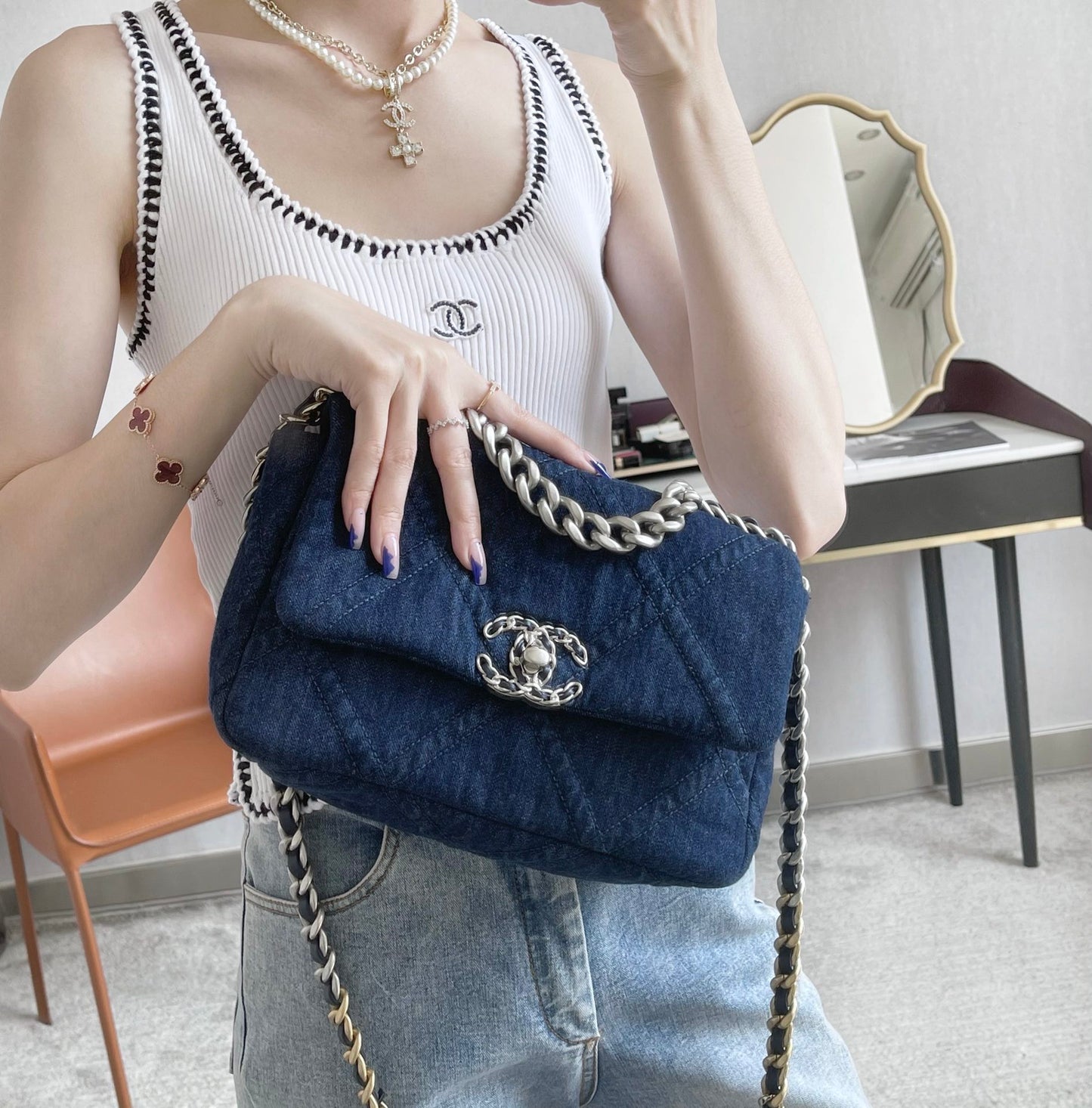 小香家-春夏系列 19Bag  丹寧牛仔深色 銀扣 小號