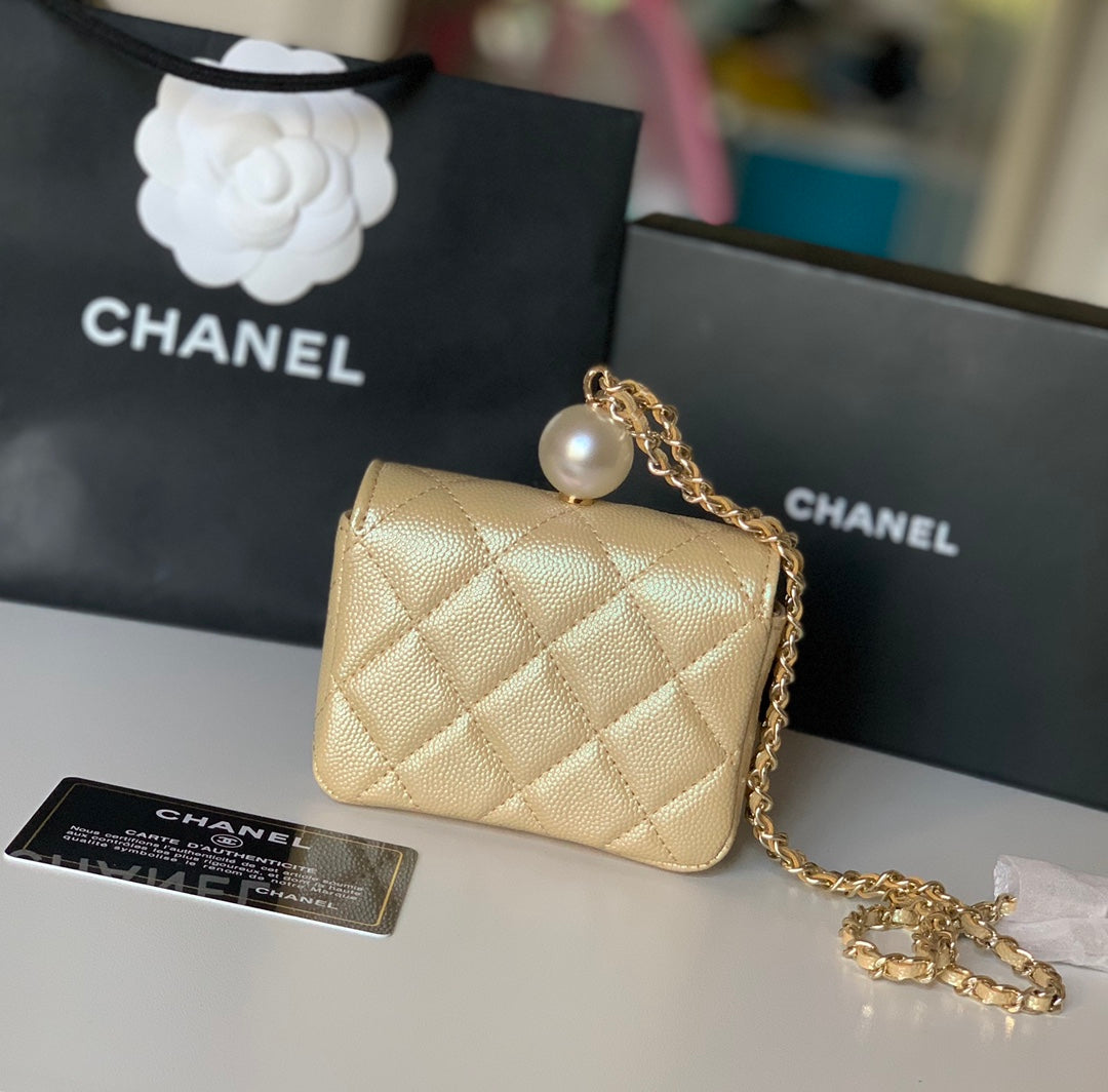 CHANEL 珍珠鏈條零錢包！