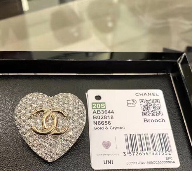 Chanel 胸針