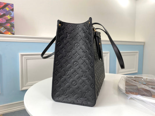 LV M44925 黑色壓花 ONTHEGO 手袋