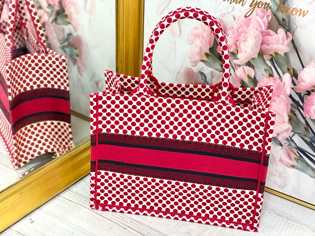 Dior Book Tote-小號36.5cm-刺繡波點