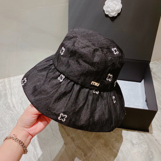 穆M家-荷葉邊漁夫帽 珍珠LOGO