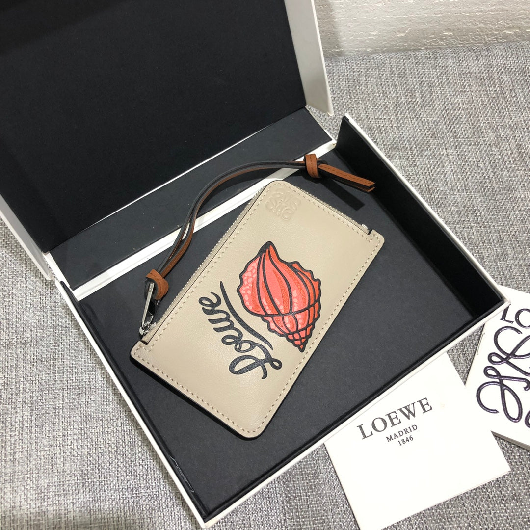 Loewe 貝殼拉鍊小卡包