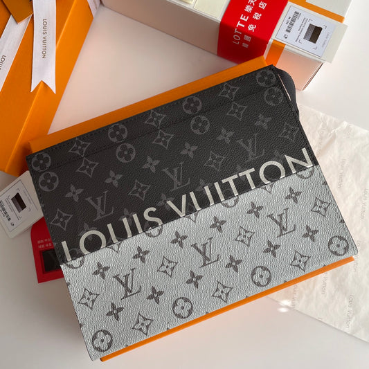 LV M63039 手拿包