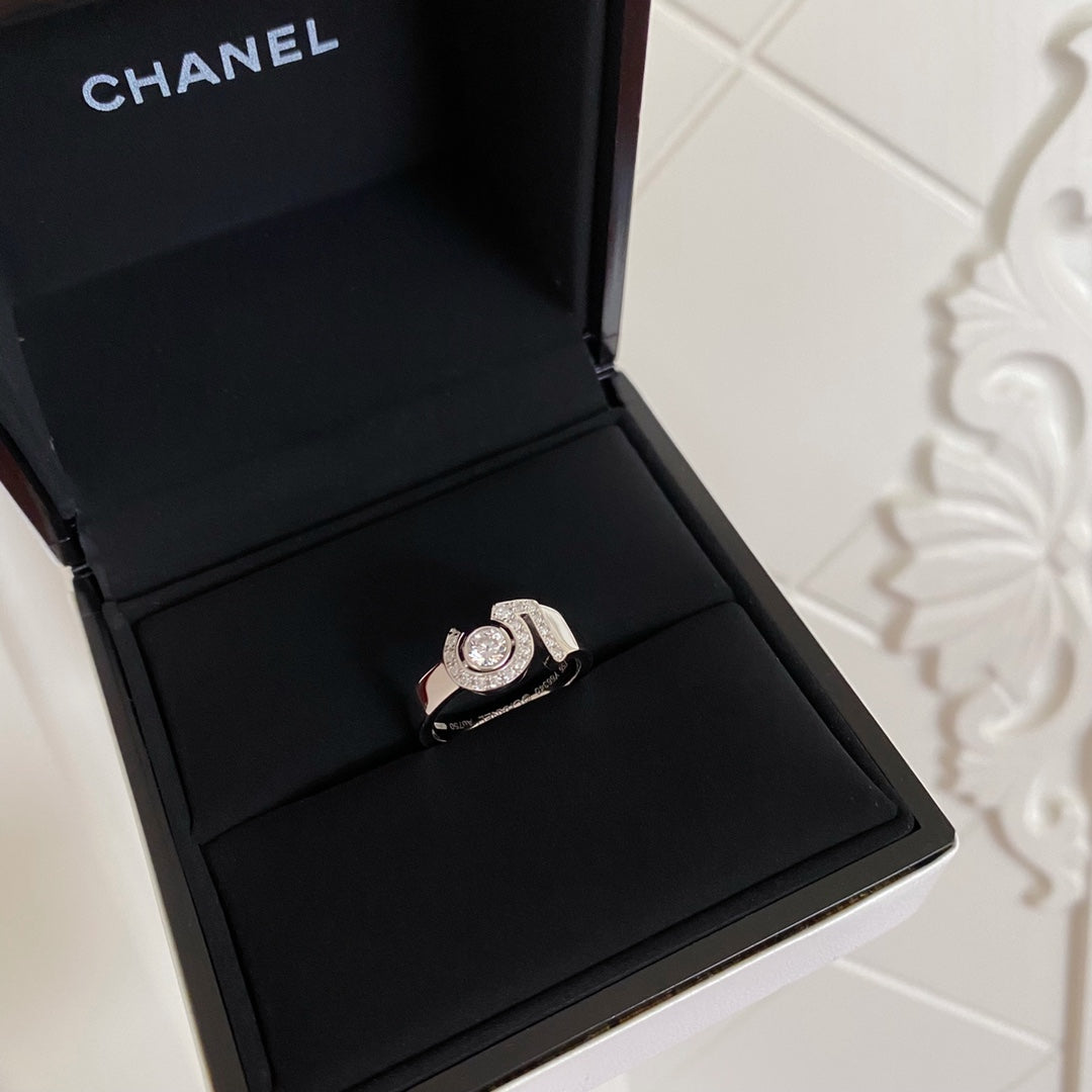 Chanel 戒指