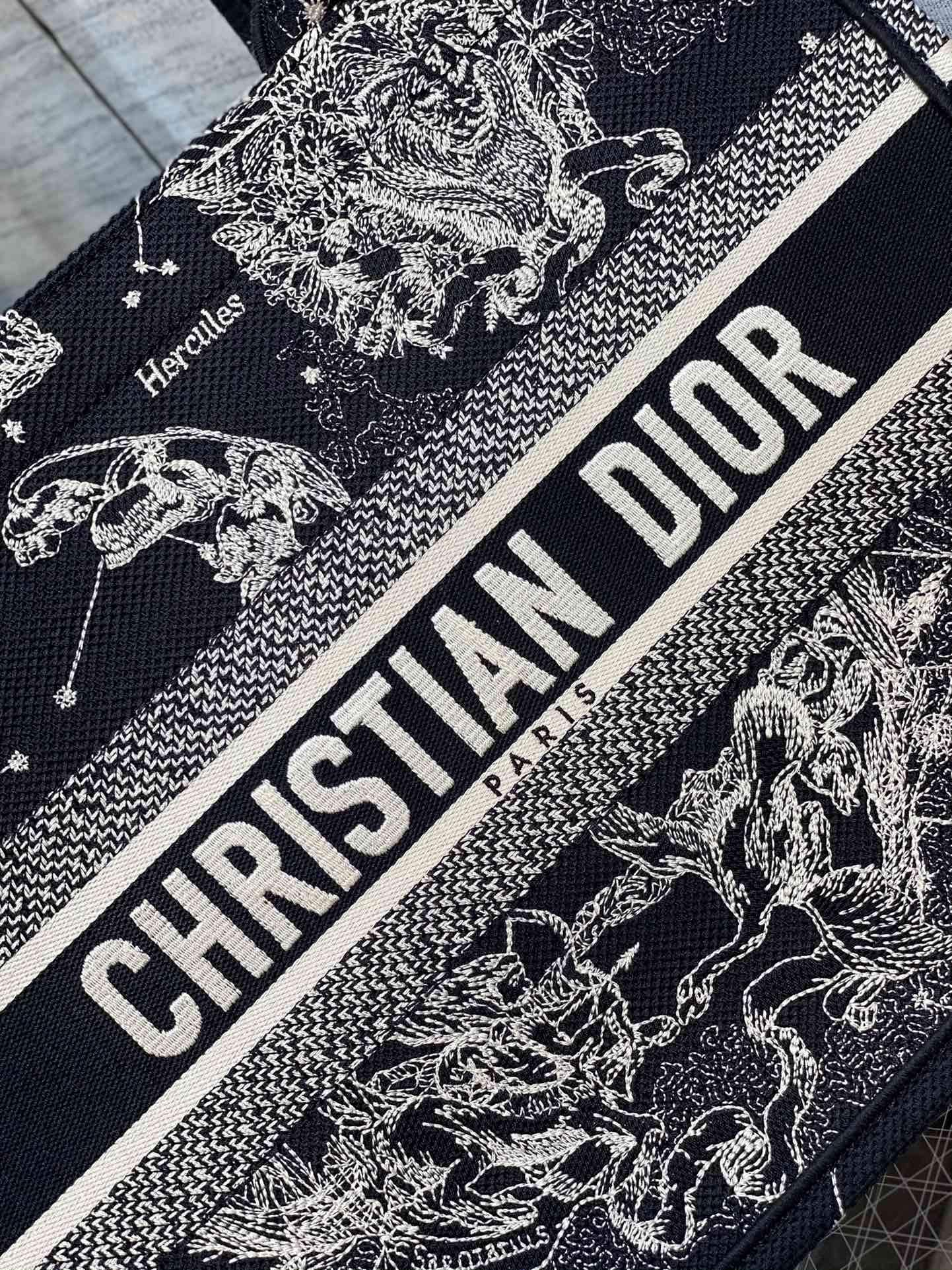 Dior Book Tote-小號36.5cm-星座系列