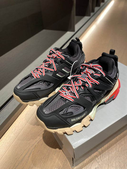 Balenciaga 巴黎世家-老爹鞋