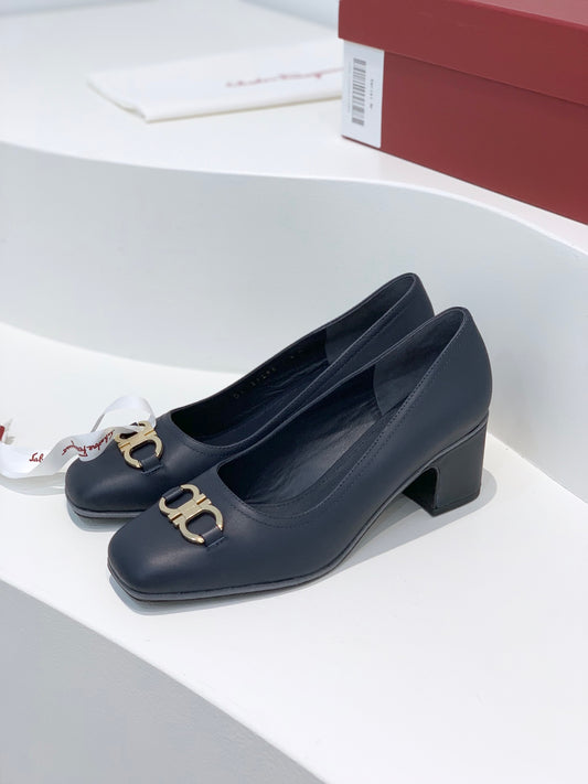 Salvatore Ferragamo鞋-菲拉格慕 經典Gancini扣 低跟鞋