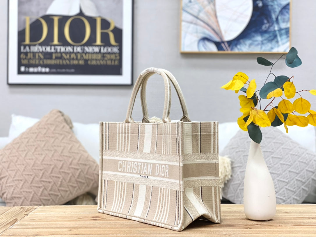 Dior Book Tote-小號36.5cm-米白條紋