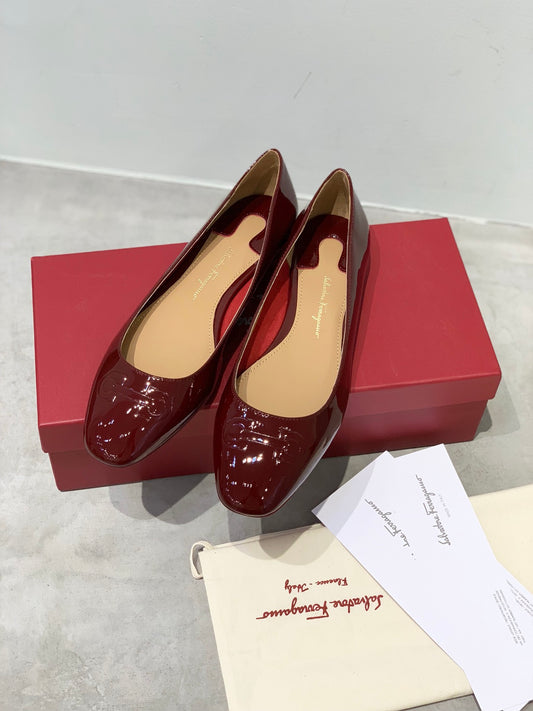 Salvatore Ferragamo鞋-紅色漆皮 圓頭 平底鞋