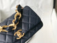 Chanel 拋光小羊皮菱格口蓋包-深藍色