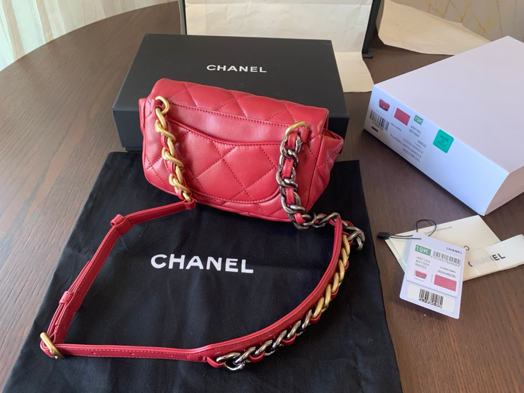 Chanel 19Bag系列腰包-紅色