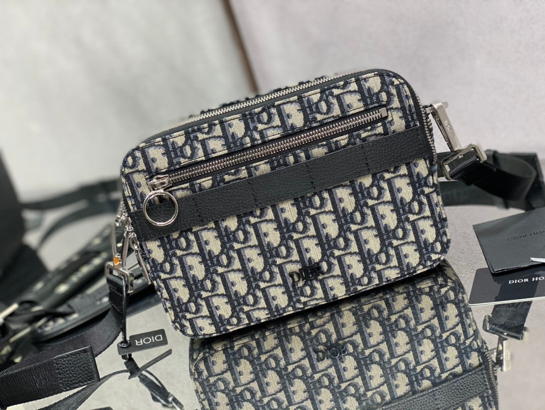 Dior 經典相機包-22*15*5cm