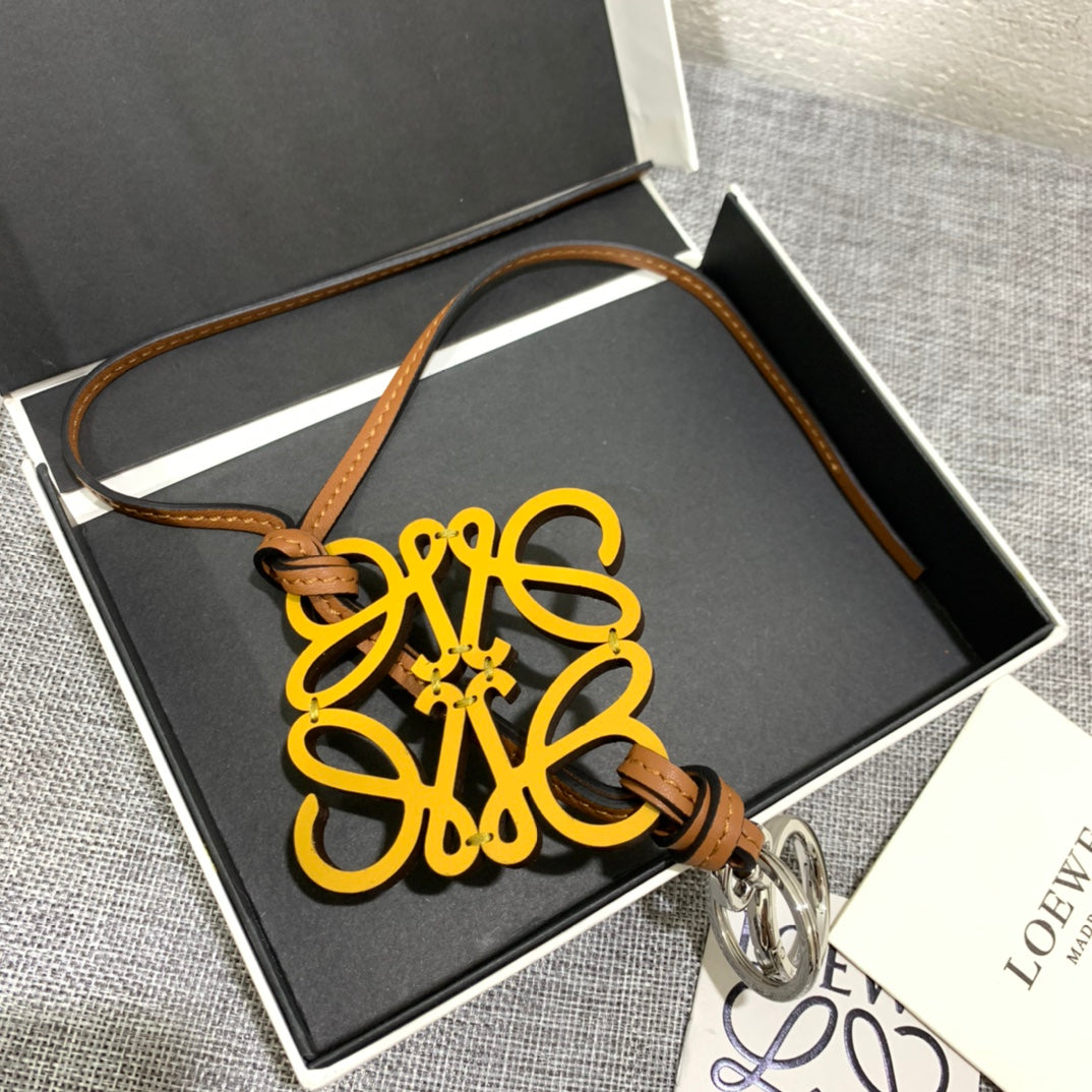 Loewe Logo 鑰匙圈／包包掛飾
