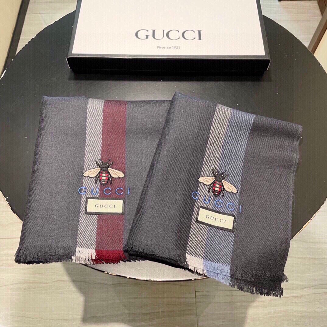 Gucci 蜜蜂羊絨條紋圍巾
