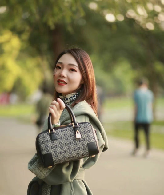 羅L威-Amazona 23