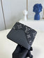 LV M81020 牛仔黑短夾