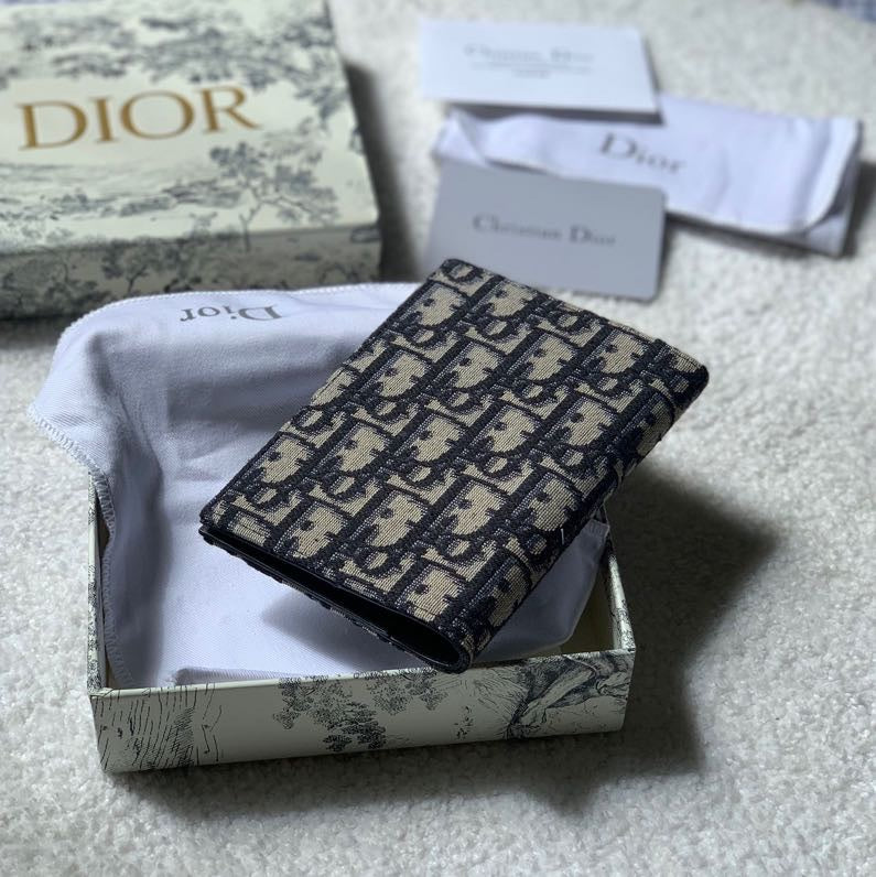 Dior 老花帆布護照夾