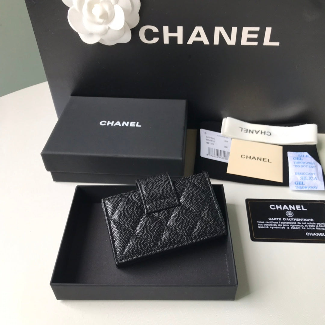 Chanel 多隔層風琴式卡包