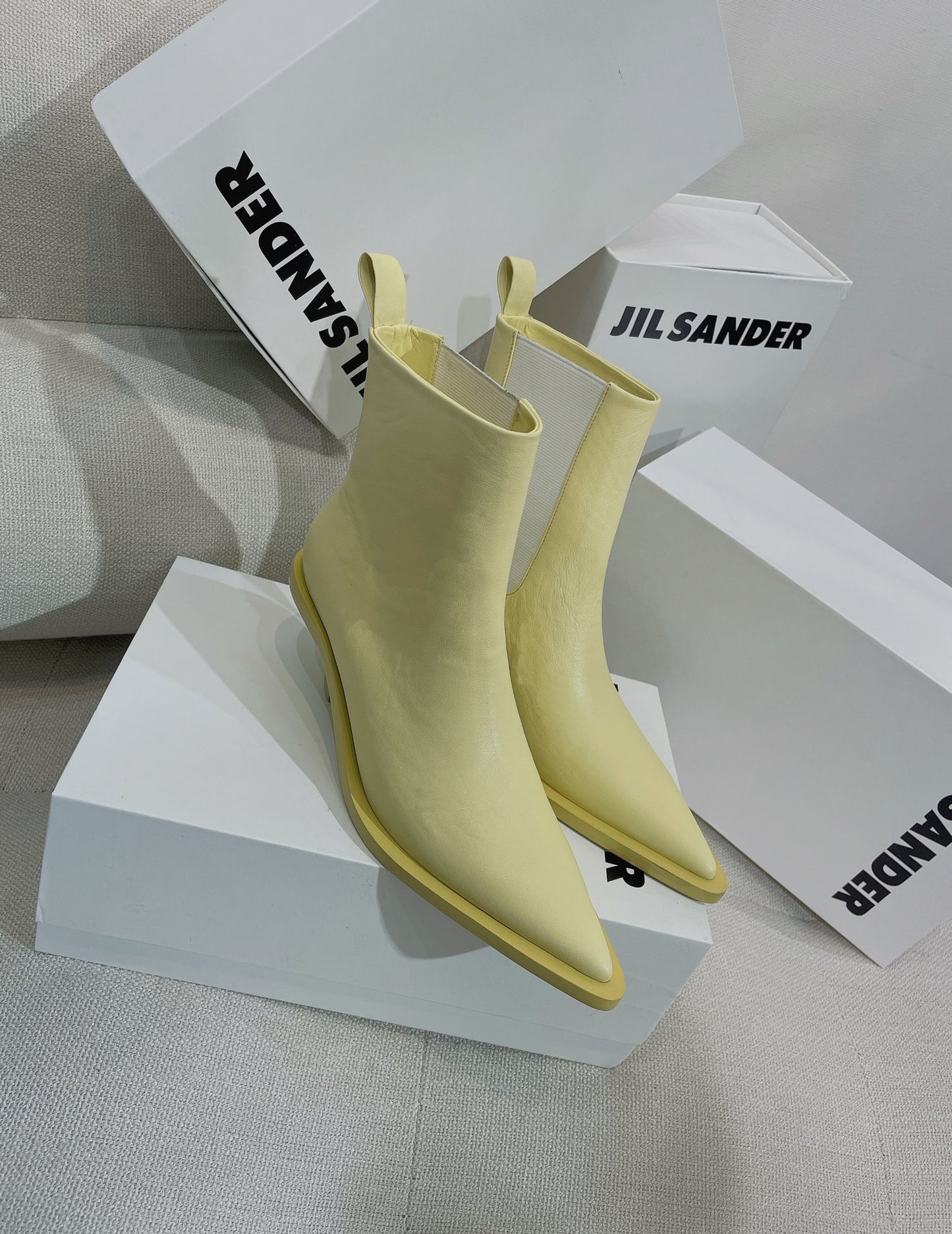 Jil sander-2022春夏 走秀新款 牛皮尖頭貓跟短靴