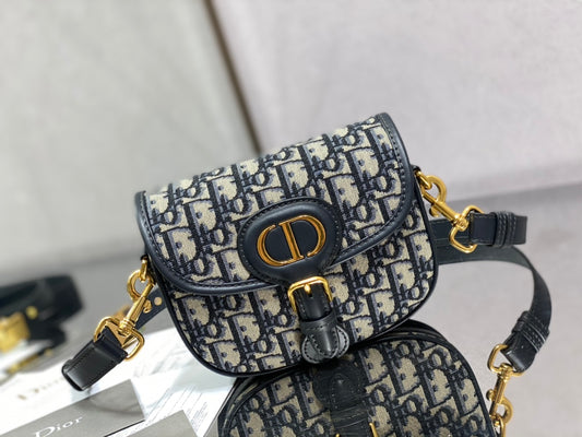 Dior-Bobby包 oblique系列秋冬 小號 經典藍布