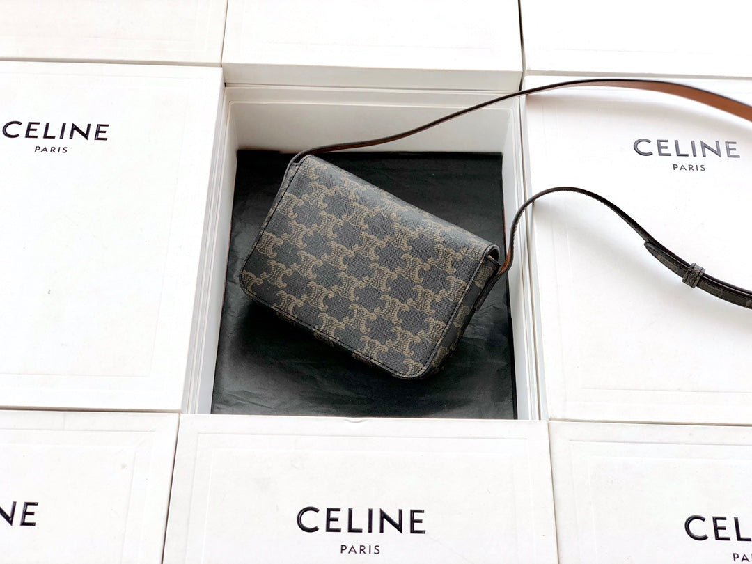 Celine TRIOMPHE NANO TRIOMPHE帆布手袋-黃褐色