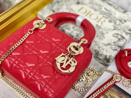 Dior-Mini Lady Dior手袋-三格黛妃-17cm
-紅色金扣