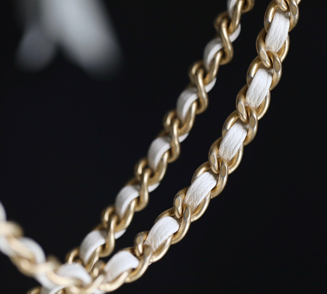 Chanel coco handle 白色