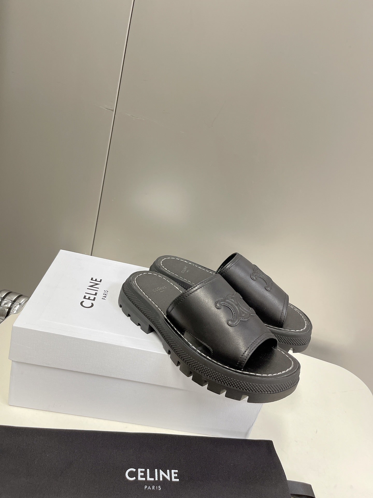 賽C家-22SS 牛皮壓印工藝拖鞋 35-40（41訂製）