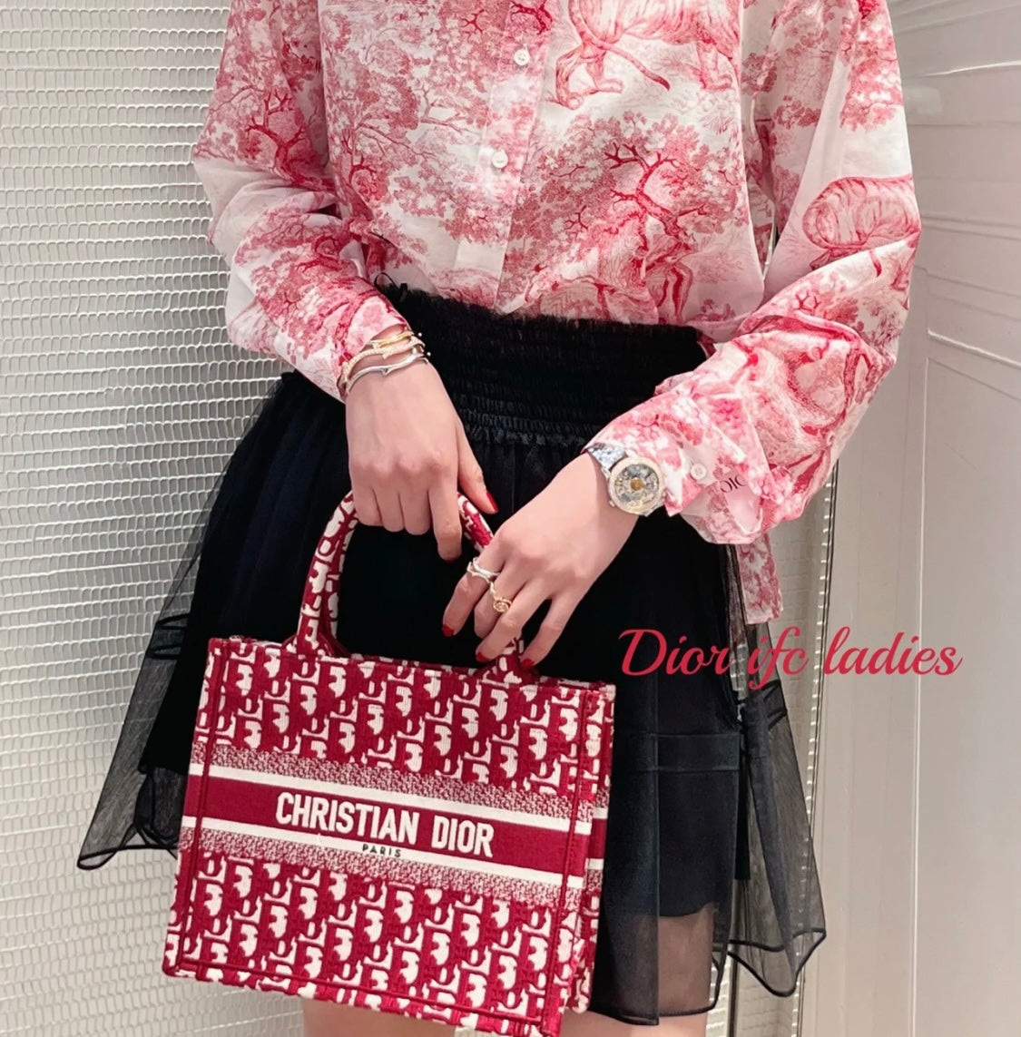 迪D家 Book Tote-小號36.5cm-紅色老花 上身圖