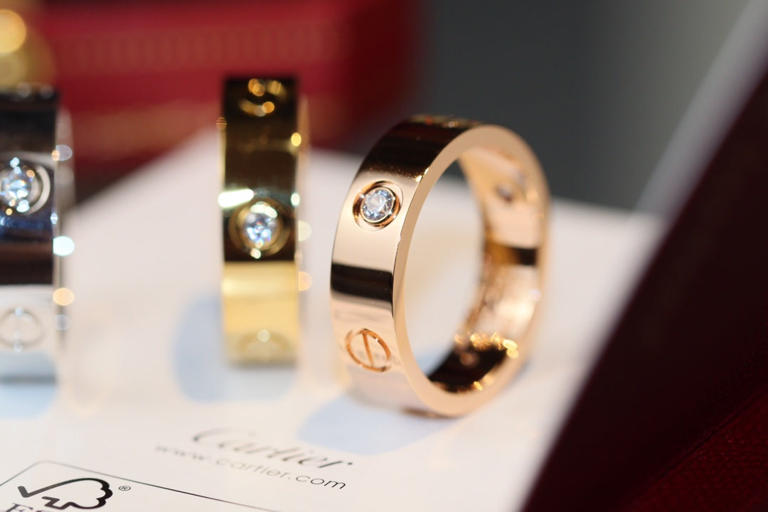Cartier Love寬版戒指-3鑽