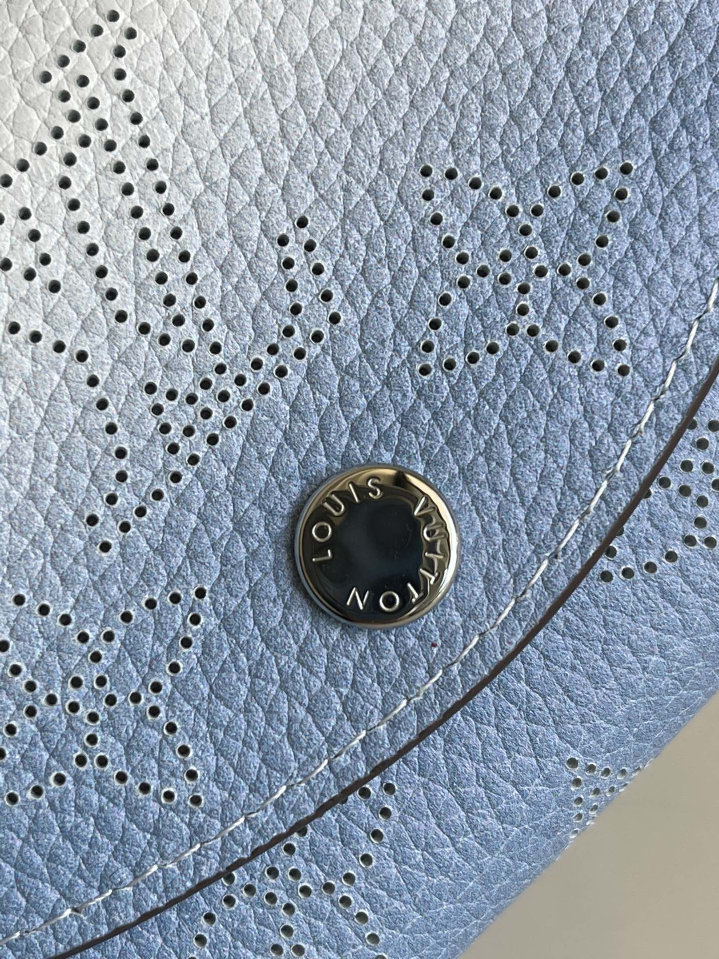 LV M69033 漸變藍 Iris XS 三折短夾