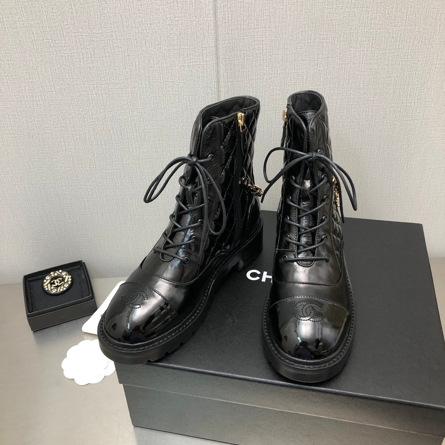 小香家-菱格紋羊皮繫帶靴（尺碼35-39，40、41訂製）