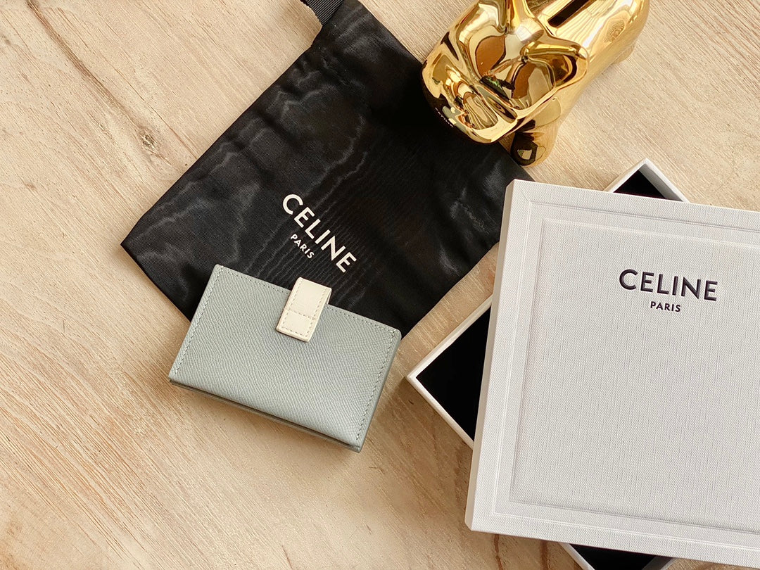 Celine 粒面牛皮風琴卡包