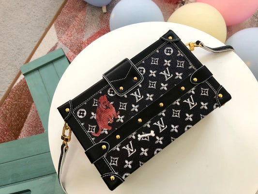 M44437 路L家-2019早春系列 Petite Malle手袋 黑色