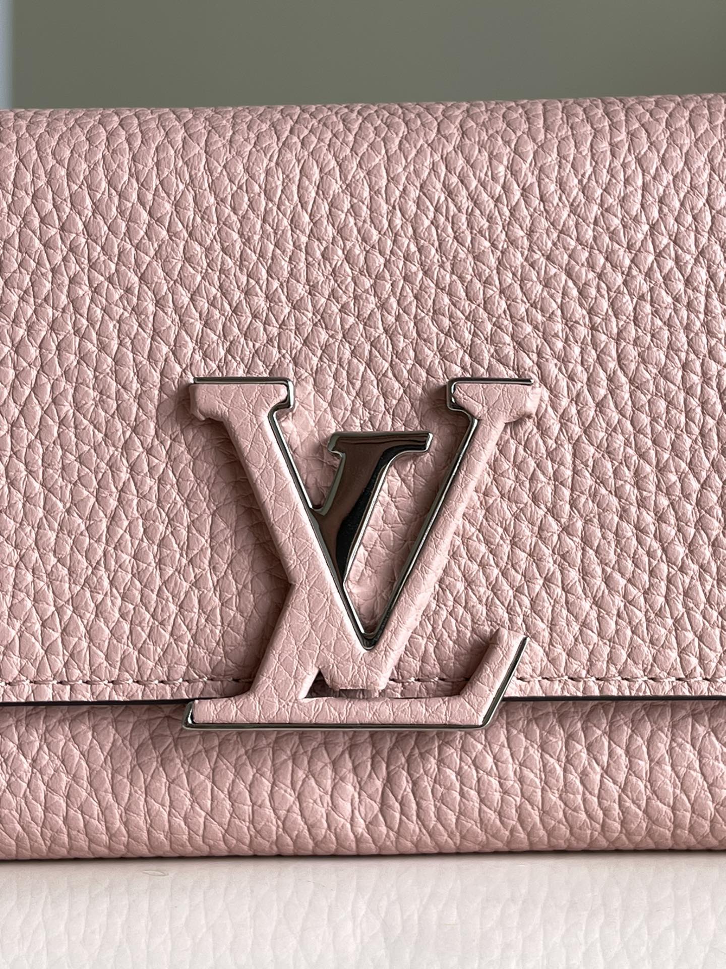 LV M61250 Capucines 翻蓋長夾