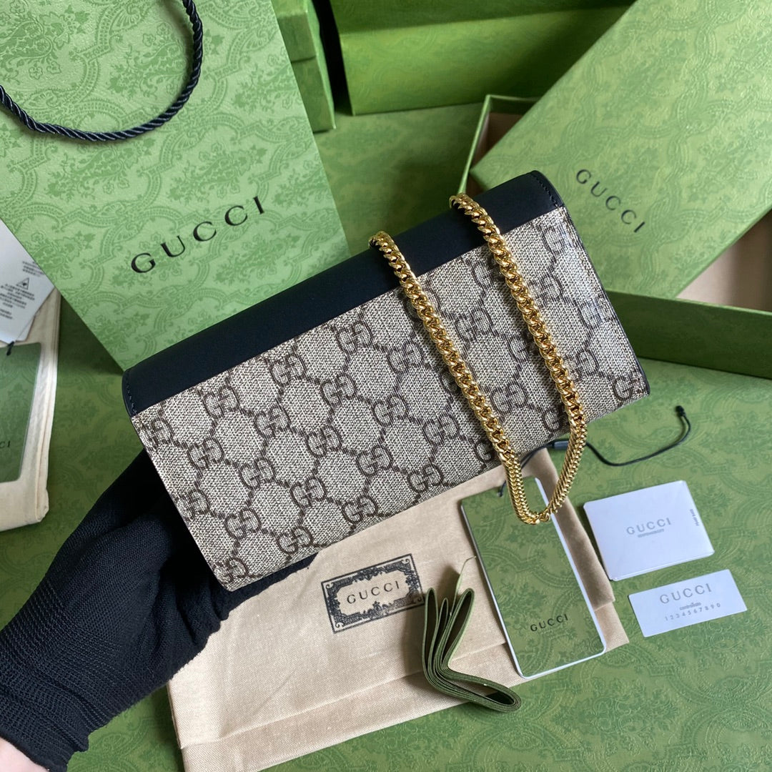 Gucci 鎖扣鏈條包 長夾