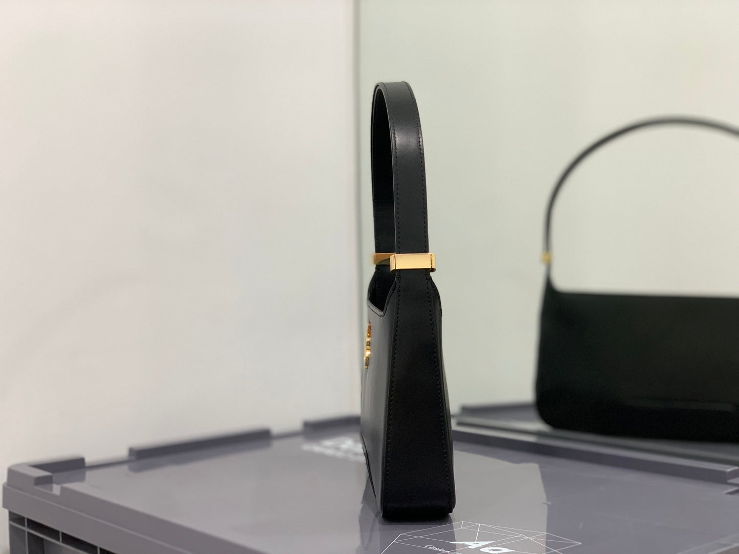 巴B家-新款 Tb shoulder bag 腋下斜挎包 黑色