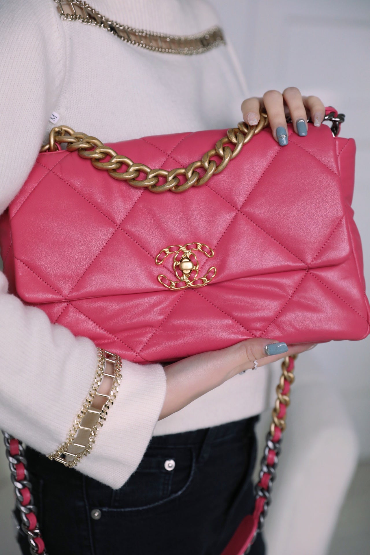 Chanel 19Bag-中號唇膏粉