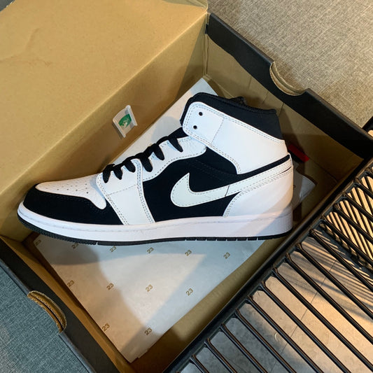 N1K-AJ1Mid 高筒板鞋 休閒鞋 白黑色